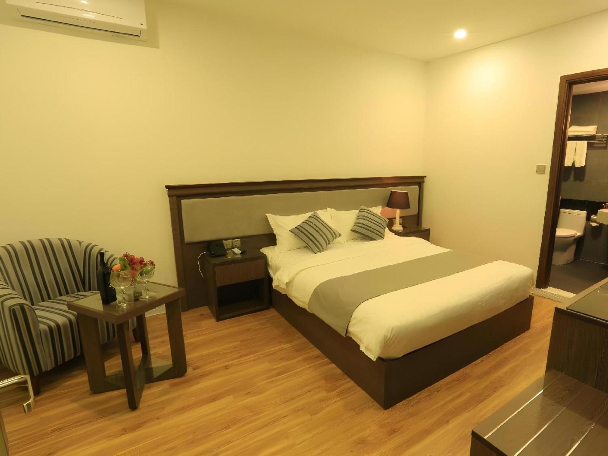 Collection O Le Grand Hanoi Hotel - The Tryst Extérieur photo