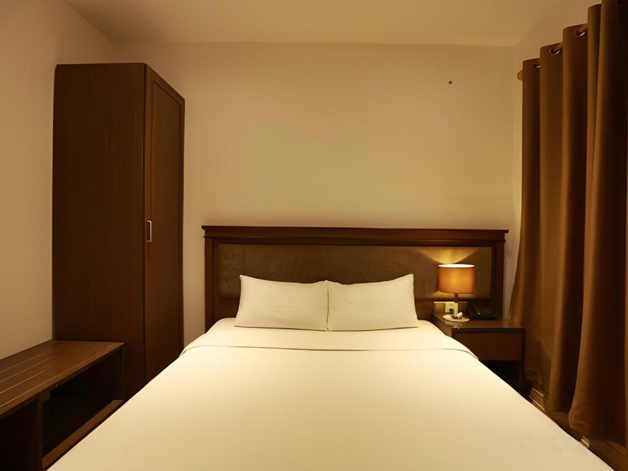 Collection O Le Grand Hanoi Hotel - The Tryst Extérieur photo
