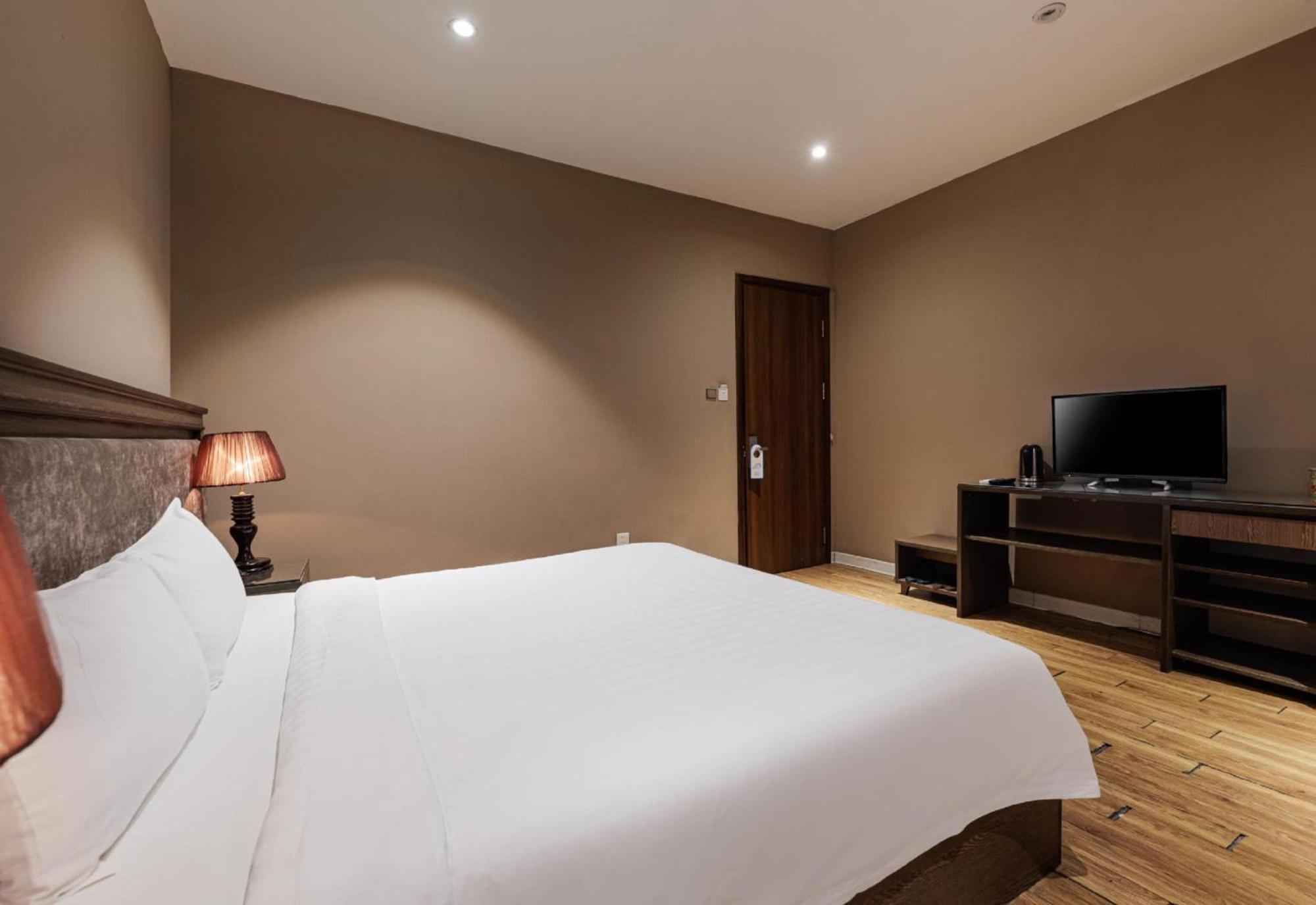 Collection O Le Grand Hanoi Hotel - The Tryst Extérieur photo
